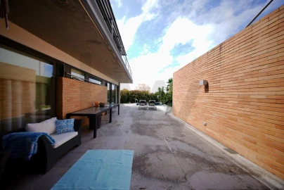 Moradia T5 para Venda em Carcavelos e Parede