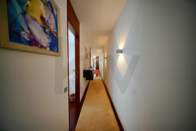 Moradia T5 para Venda em Carcavelos e Parede