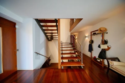 Moradia T5 para Venda em Carcavelos e Parede