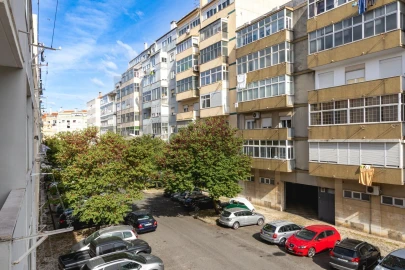Apartamento T2 para Arrendamento em Benfica