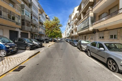 Apartamento T2 para Arrendamento em Benfica
