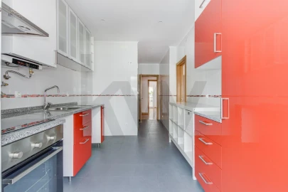 Apartamento T2 para Arrendamento em Benfica