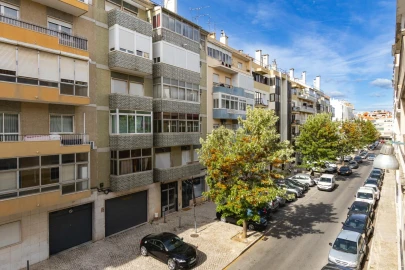 Apartamento T2 para Arrendamento em Benfica