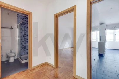 Apartamento T2 para Arrendamento em Benfica