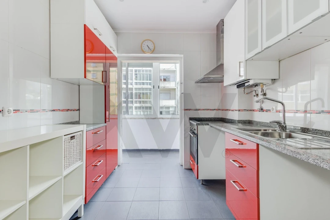 Apartamento T2 para Arrendamento em Benfica Foto 18