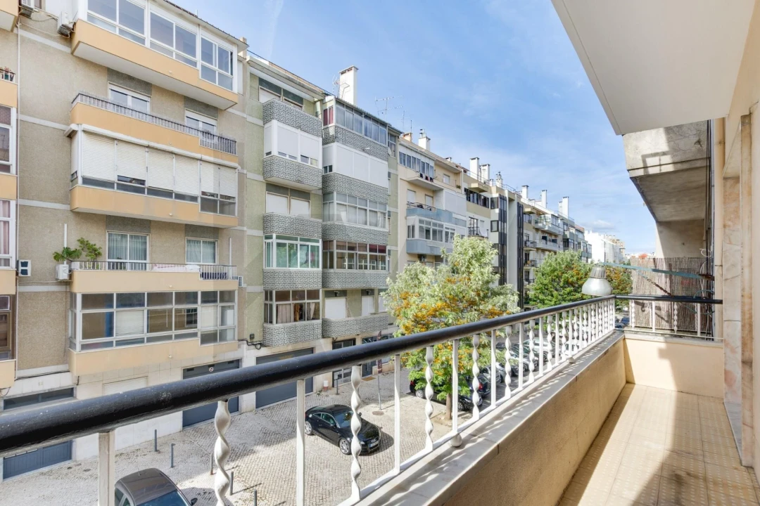 Apartamento T2 para Arrendamento em Benfica Foto 7