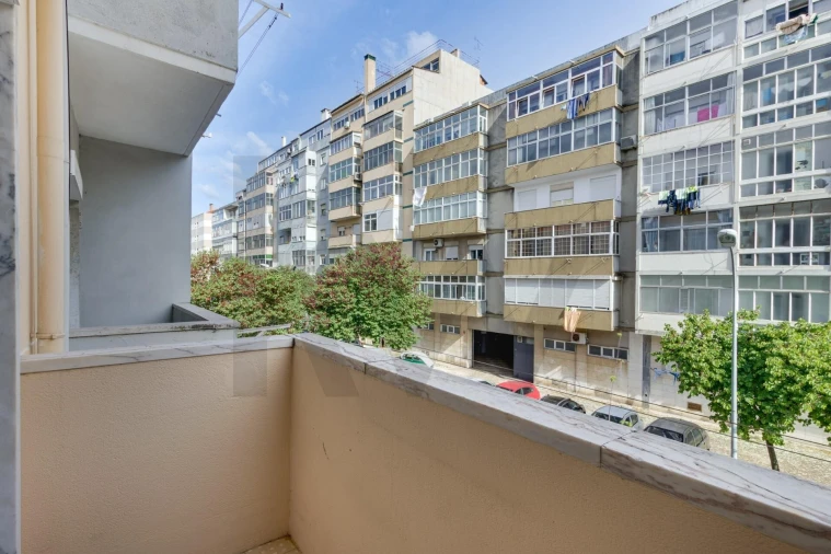 Apartamento T2 para Arrendamento em Benfica Foto 13