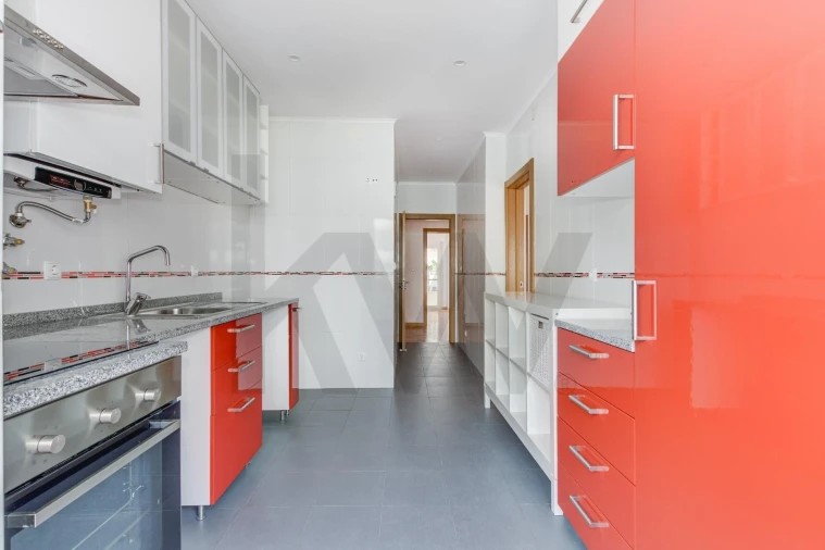 Apartamento T2 para Arrendamento em Benfica Foto 19