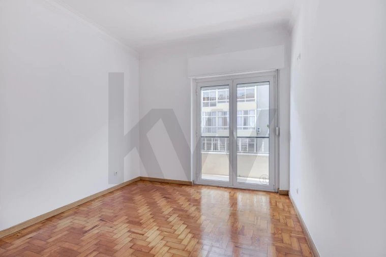Apartamento T2 para Arrendamento em Benfica Foto 5