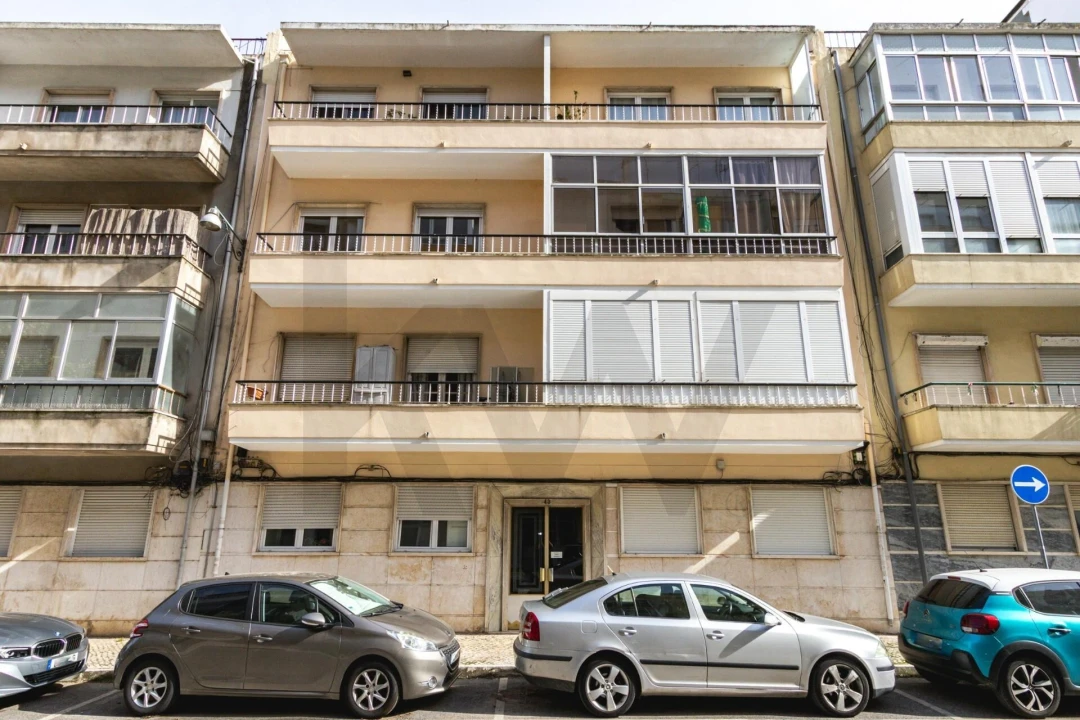 Apartamento T2 para Arrendamento em Benfica Foto 22