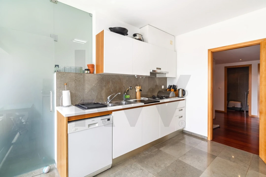Apartamento T3 para Arrendamento em Lumiar Foto 5