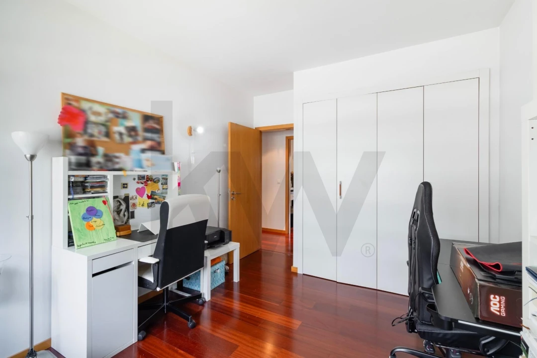 Apartamento T3 para Arrendamento em Lumiar Foto 14