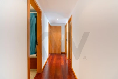 Apartamento T3 para Arrendamento em Lumiar