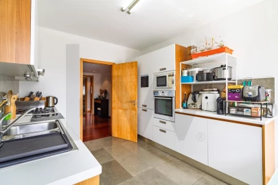 Apartamento T3 para Arrendamento em Lumiar