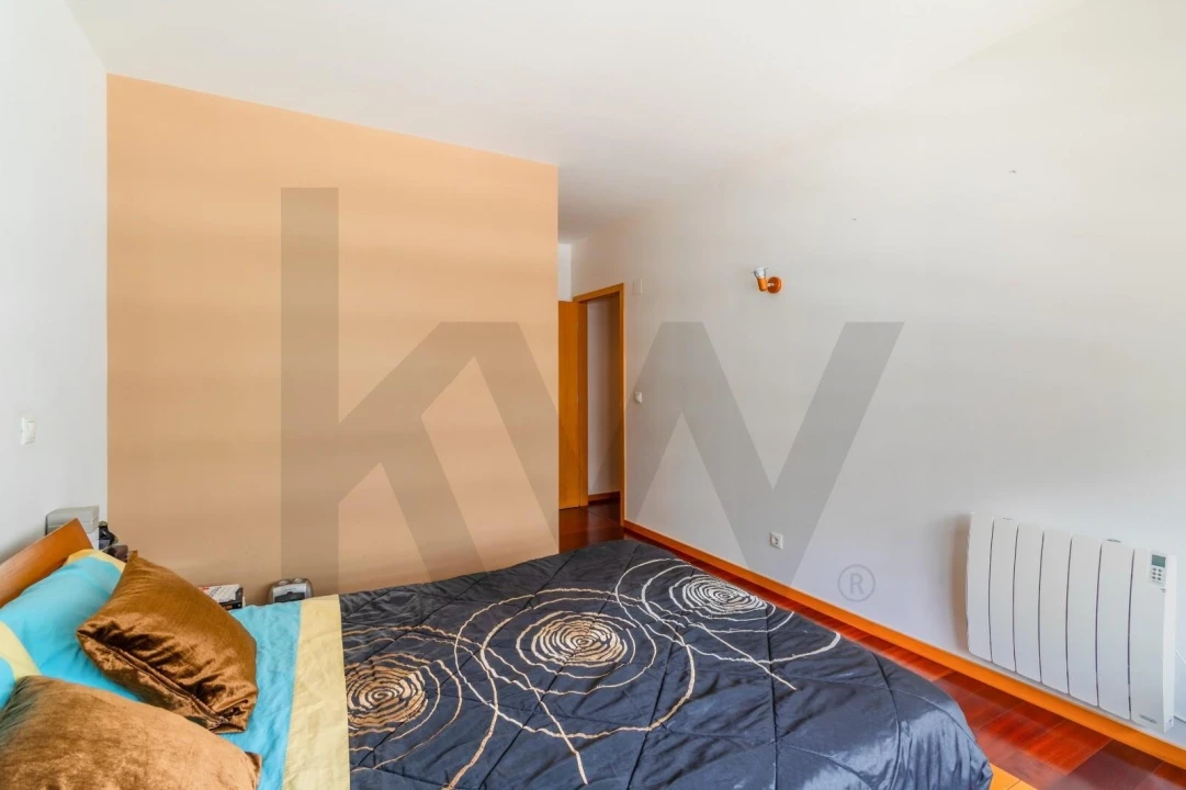 Apartamento T3 para Arrendamento em Lumiar Foto 8