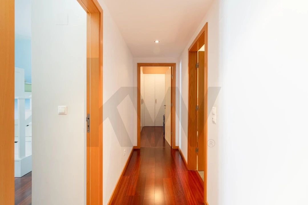 Apartamento T3 para Arrendamento em Lumiar Foto 12