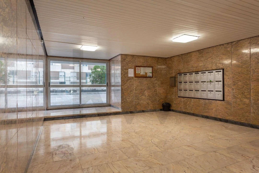 Apartamento T4 para Arrendamento em Moscavide e Portela Foto 27