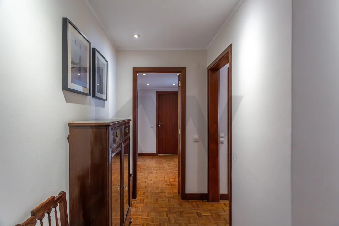 Apartamento T4 para Arrendamento em Moscavide e Portela Foto 8