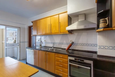 Apartamento T4 para Arrendamento em Moscavide e Portela