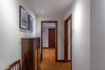 Apartamento T4 para Arrendamento em Moscavide e Portela