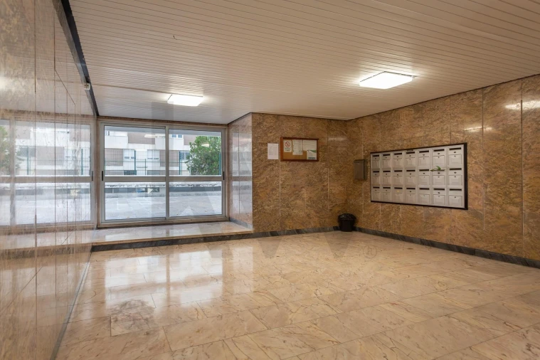Apartamento T4 para Arrendamento em Moscavide e Portela Foto 27