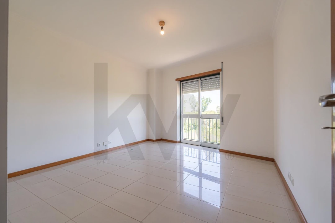 Apartamento T1 para Venda em Alfarelos Foto 3