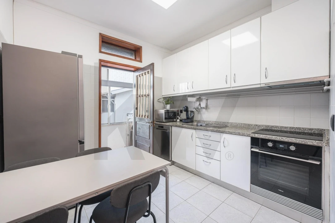 Apartamento T2 para Venda em Rio Tinto Foto 2