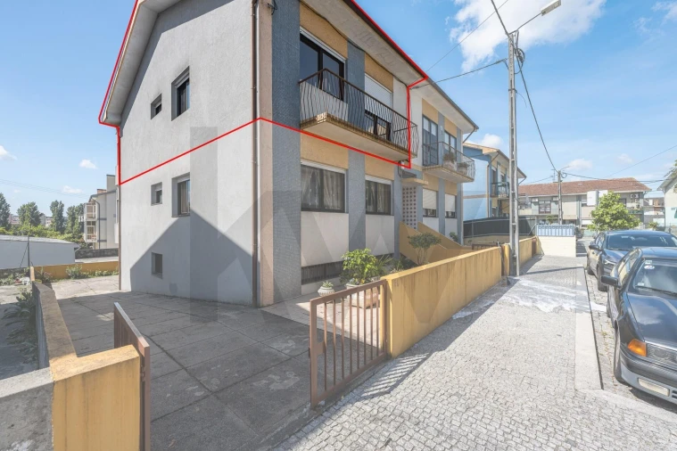 Apartamento T2 para Venda em Rio Tinto Foto 23