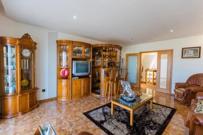 Moradia T4 para Venda em Atães e Rendufe