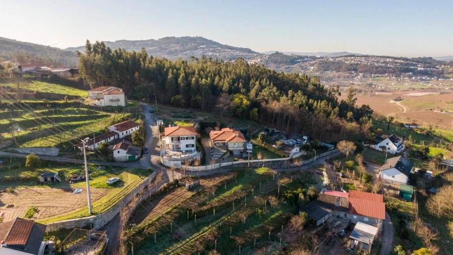 Moradia T4 para Venda em Atães e Rendufe