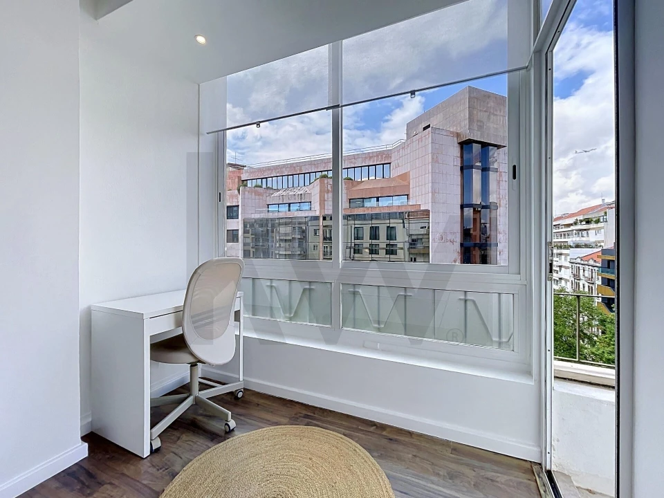 Apartamento T1 para Arrendamento em Avenidas Novas Foto 14
