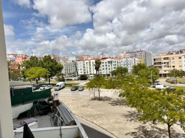 Apartamento T3 para Venda em Corroios