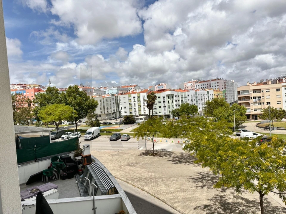 Apartamento T3 para Venda em Corroios Foto 3