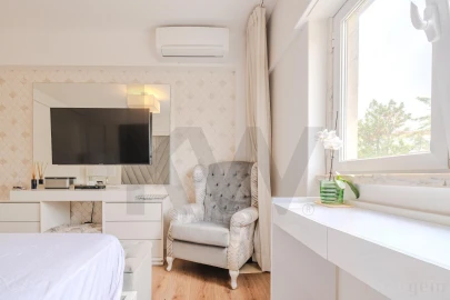 Apartamento T3 para Venda em Massamá e Monte Abraão