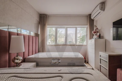 Apartamento T3 para Venda em Massamá e Monte Abraão