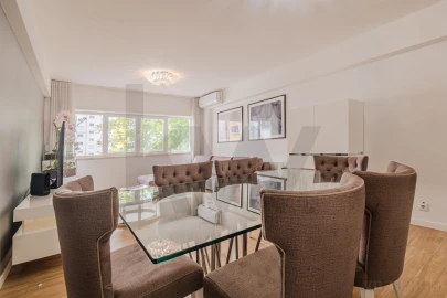 Apartamento T3 para Venda em Massamá e Monte Abraão