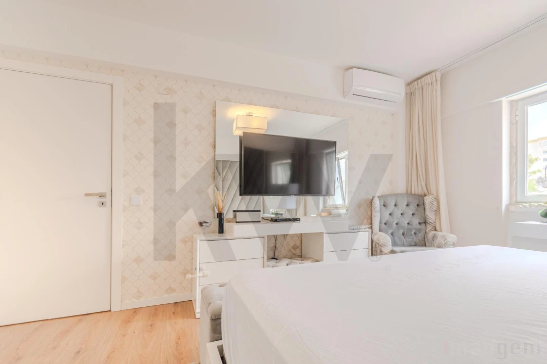 Apartamento T3 para Venda em Massamá e Monte Abraão Foto 7
