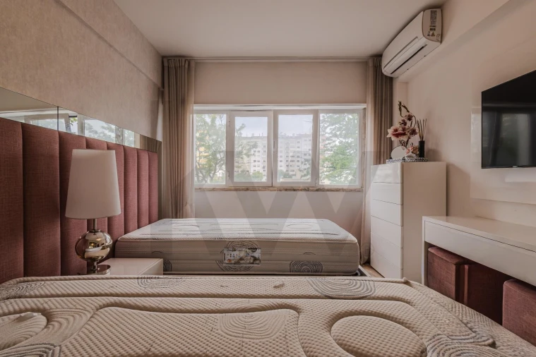 Apartamento T3 para Venda em Massamá e Monte Abraão Foto 17