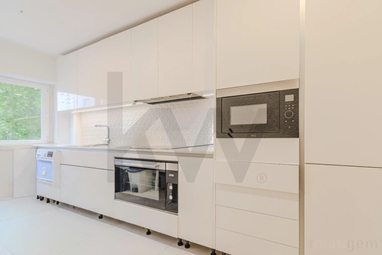 Apartamento T3 para Venda em Massamá e Monte Abraão Foto 20