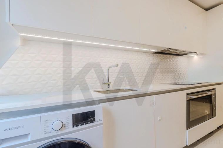 Apartamento T3 para Venda em Massamá e Monte Abraão Foto 29