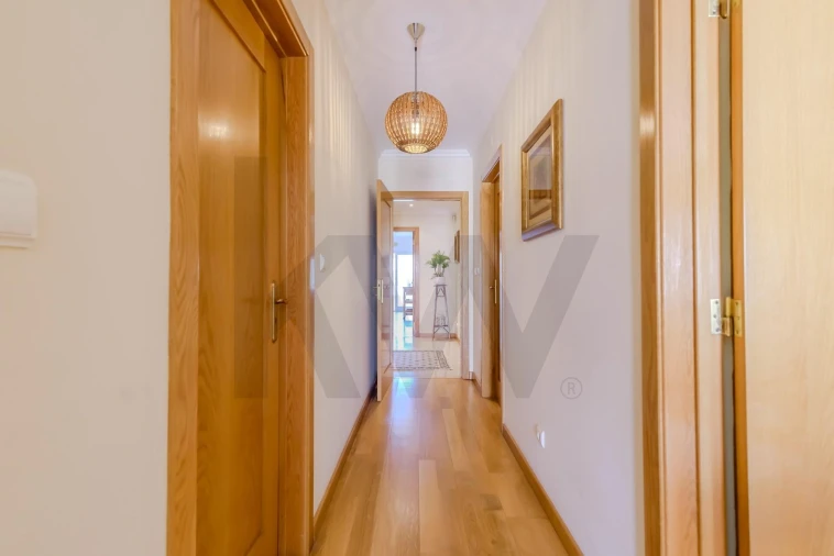 Apartamento T2 para Venda em Carcavelos e Parede Foto 11