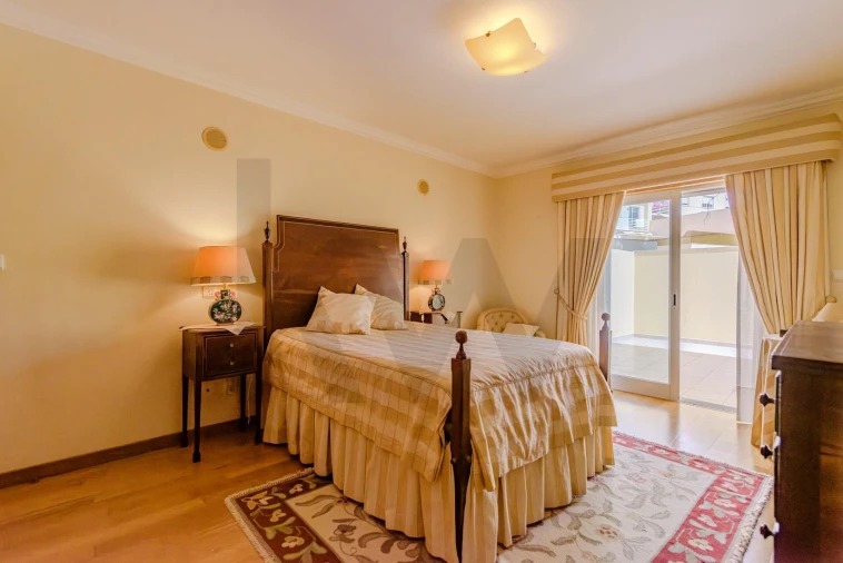 Apartamento T2 para Venda em Carcavelos e Parede Foto 16