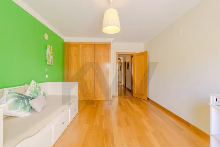 Apartamento T2 para Venda em Carcavelos e Parede Foto 14