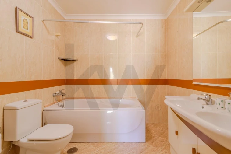 Apartamento T2 para Venda em Carcavelos e Parede Foto 18