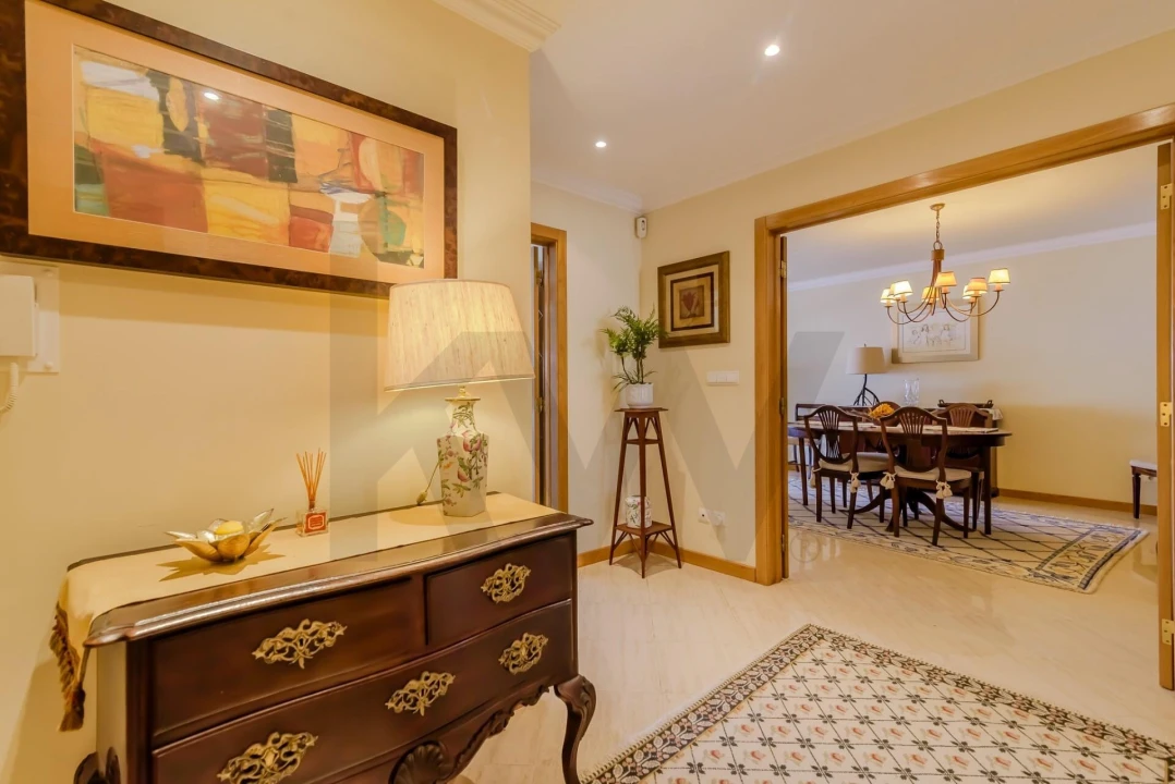 Apartamento T2 para Venda em Carcavelos e Parede Foto 2