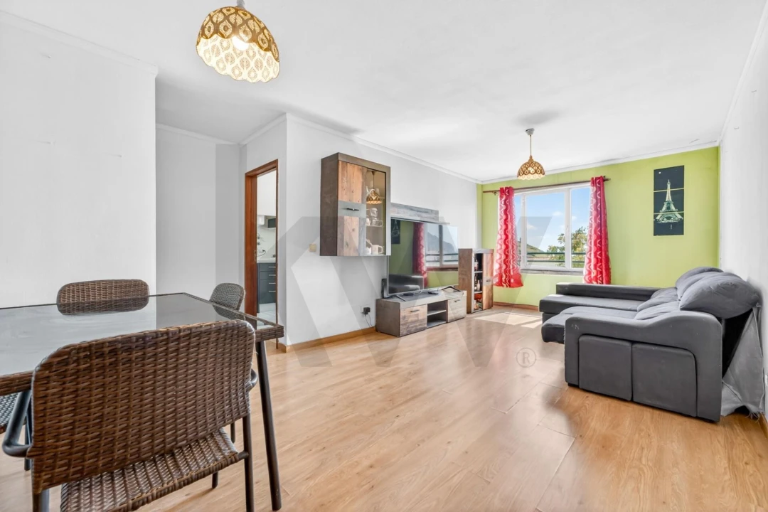 Apartamento T2 para Venda em São Martinho Foto 2