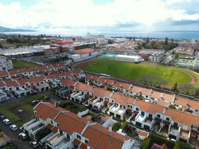 Moradia T3 para Venda em Ponta Delgada (São José) Foto 32