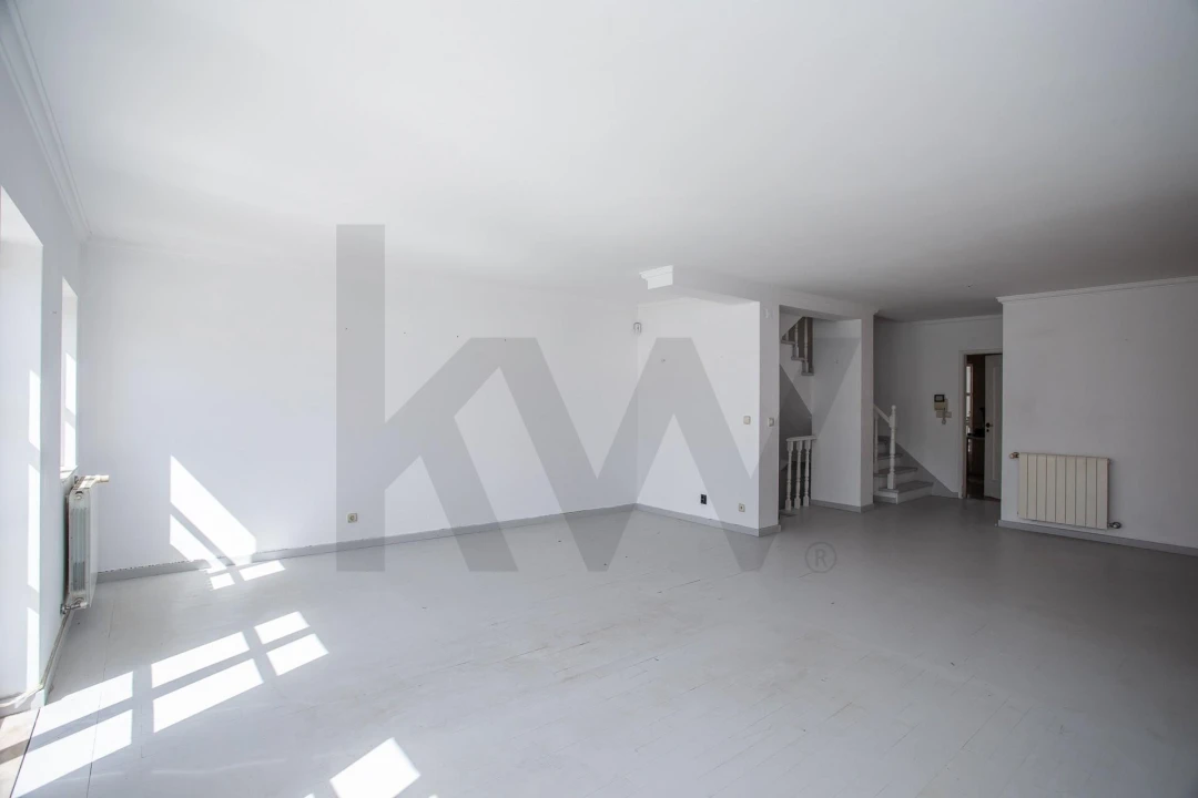 Moradia T3 para Arrendamento em Estrela Foto 6