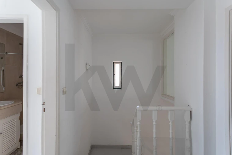 Moradia T3 para Arrendamento em Estrela Foto 34