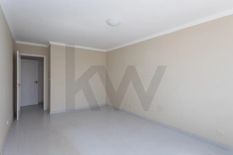 Moradia T3 para Arrendamento em Estrela Foto 30